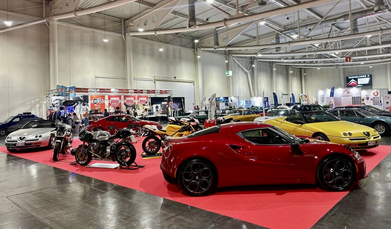 Preparazione auto per fiere ed esposizioni.